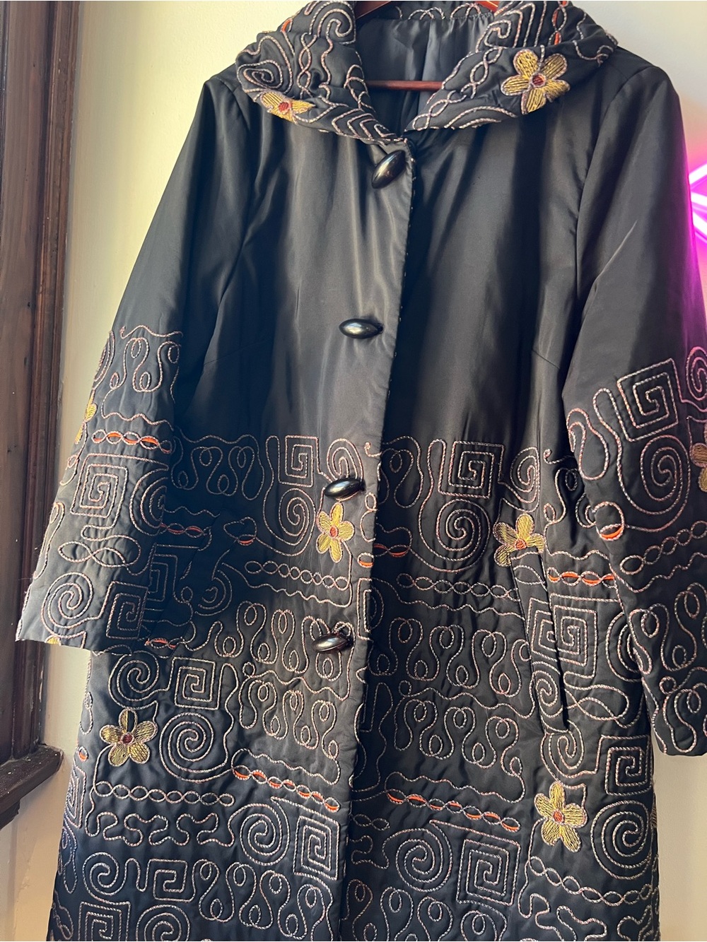 Black Semi Quilted Weather Resistant Autumn Art Deco Design Long Coat - Picture 2 of 15